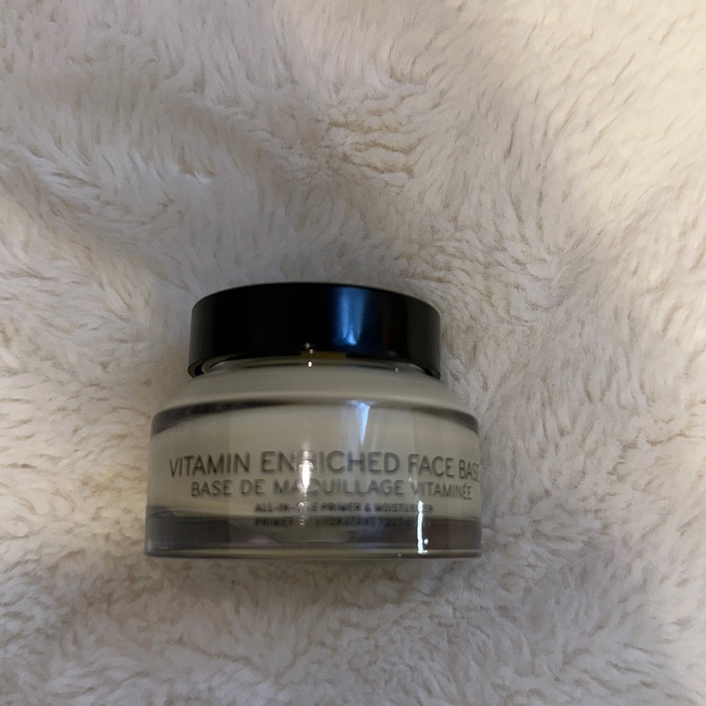 BRAND NEW Bobbi brown vitamin enriched face base primer moisturizer